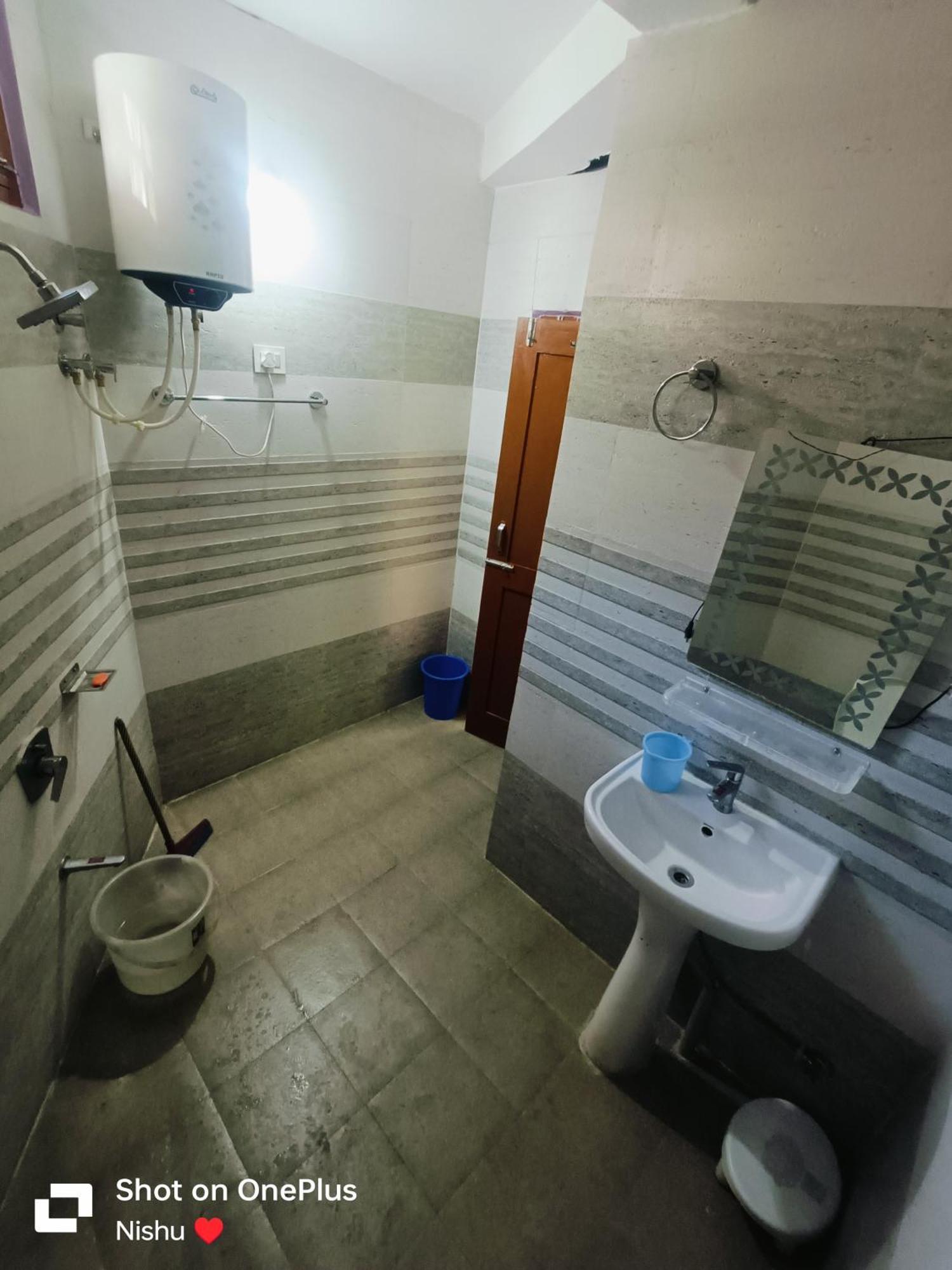 Chojh Inn Guest House Kasol Bagian luar foto