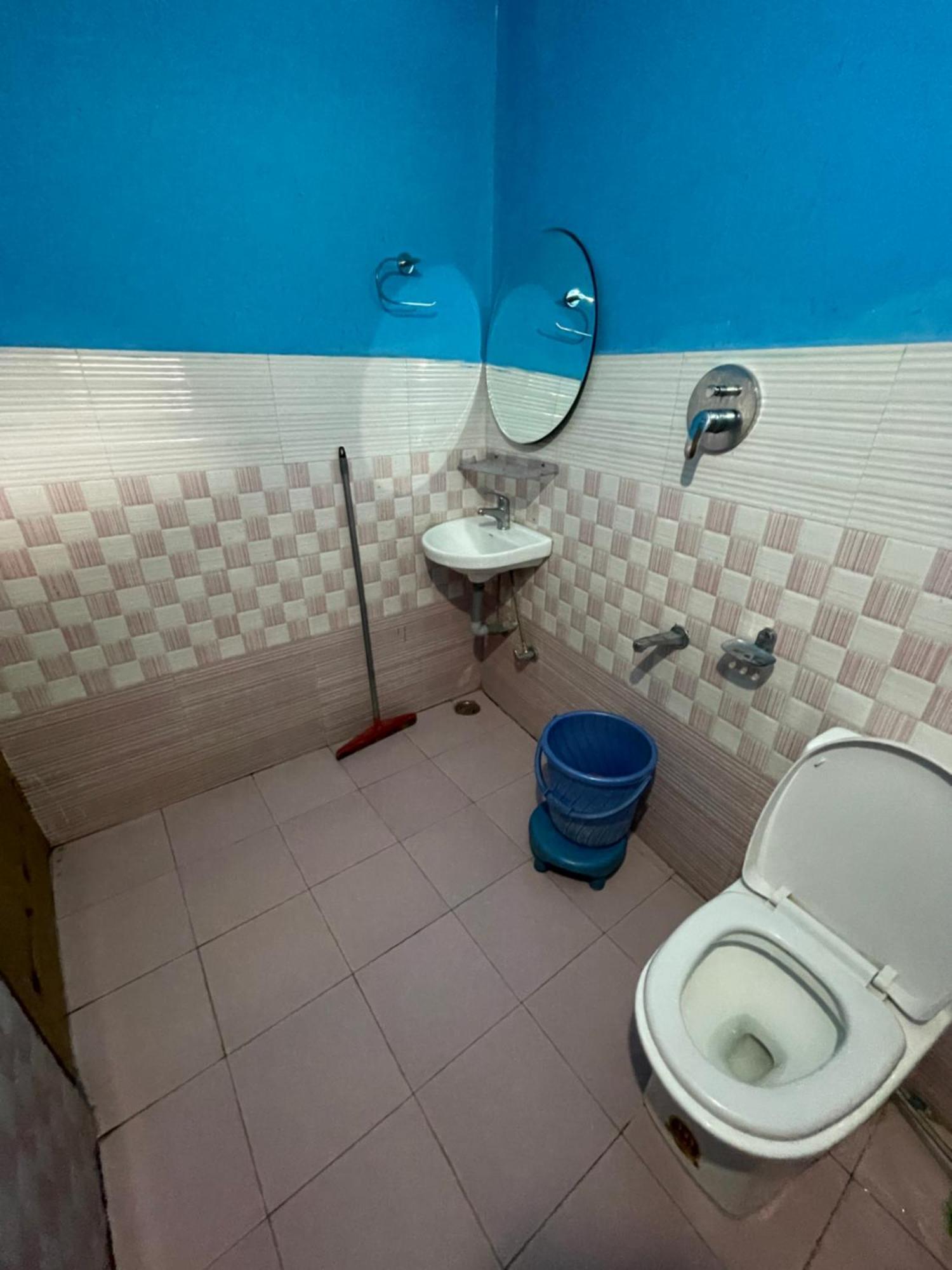Chojh Inn Guest House Kasol Bagian luar foto