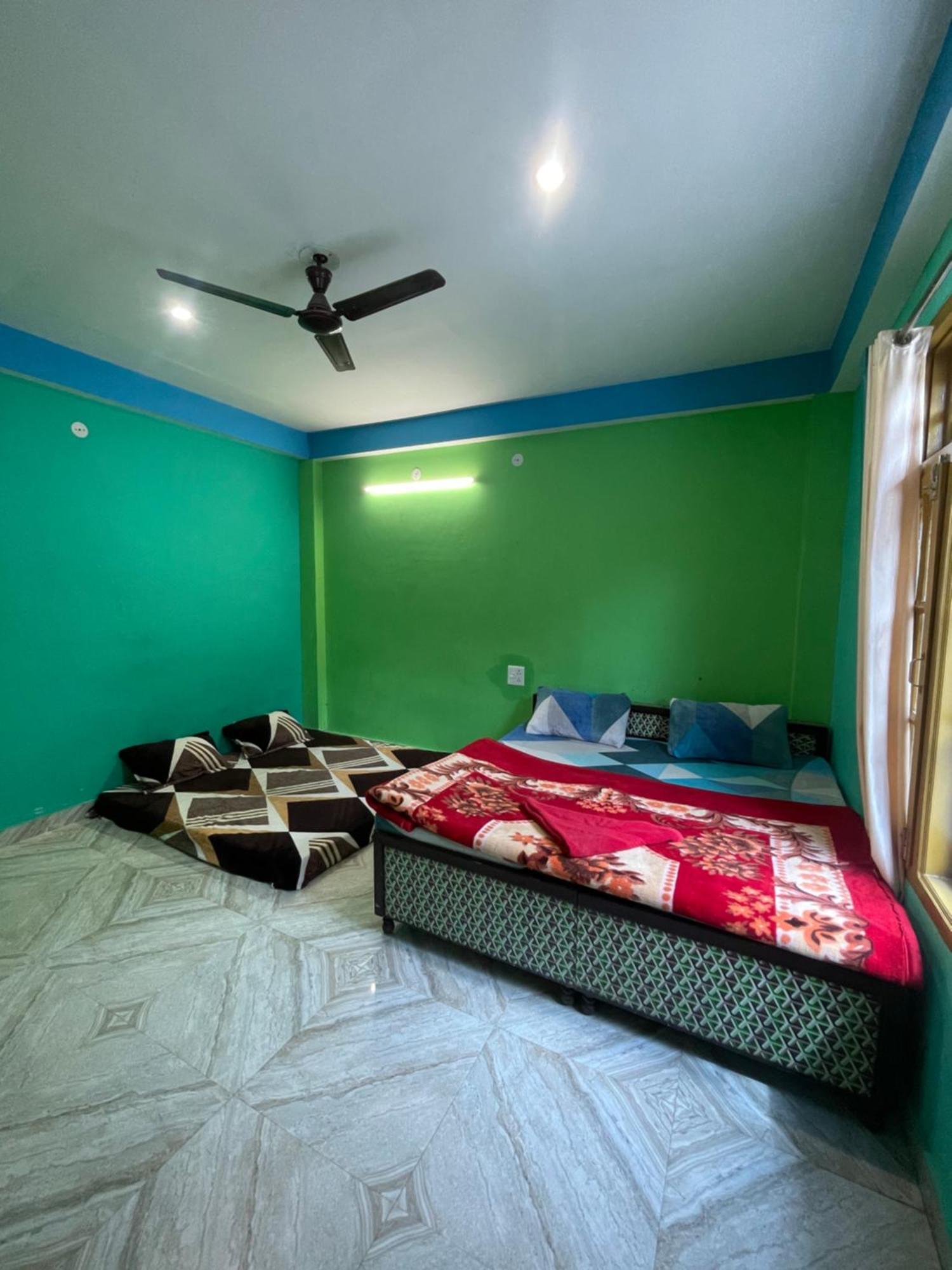 Chojh Inn Guest House Kasol Bagian luar foto