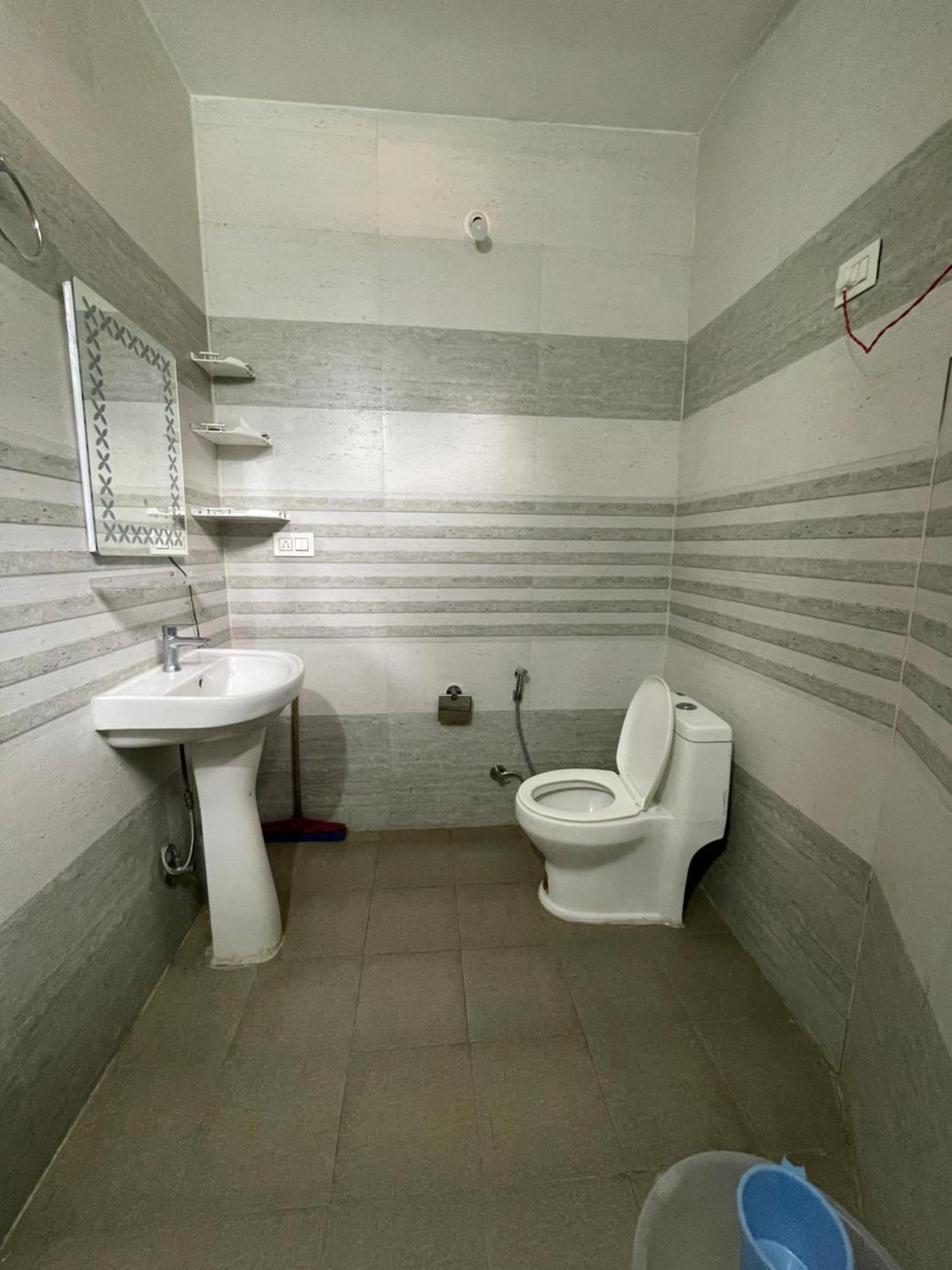 Chojh Inn Guest House Kasol Bagian luar foto