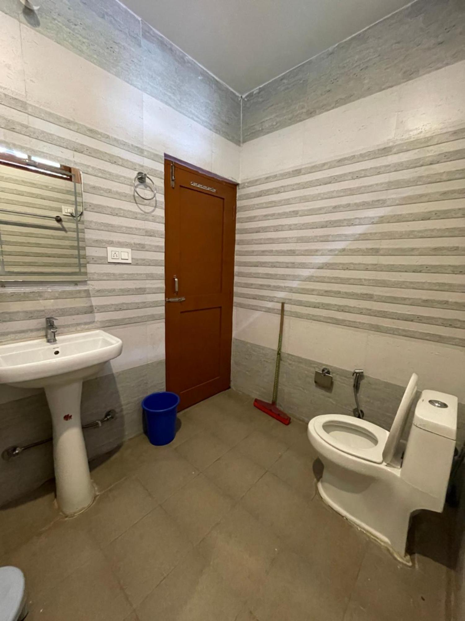 Chojh Inn Guest House Kasol Bagian luar foto