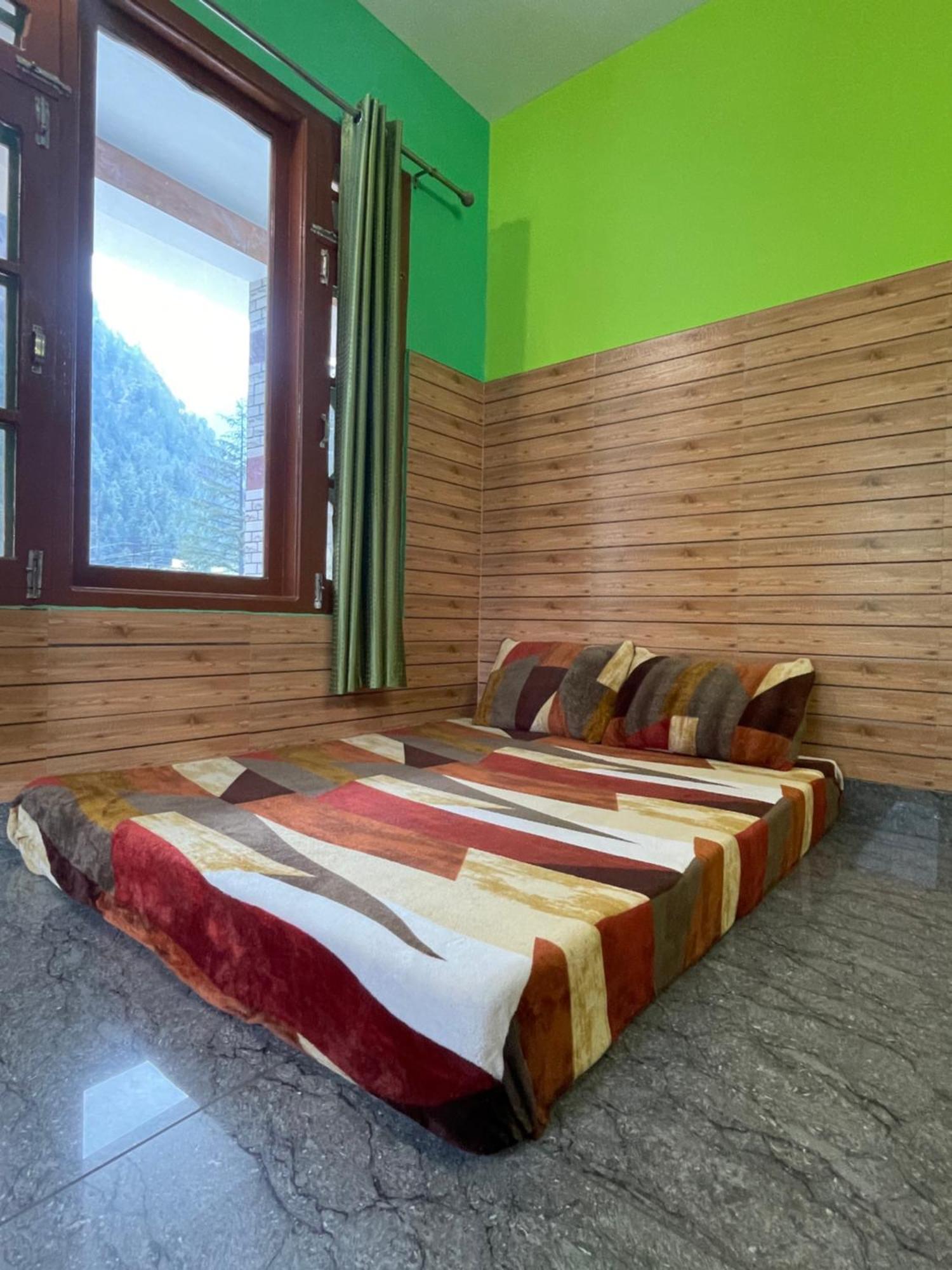 Chojh Inn Guest House Kasol Bagian luar foto