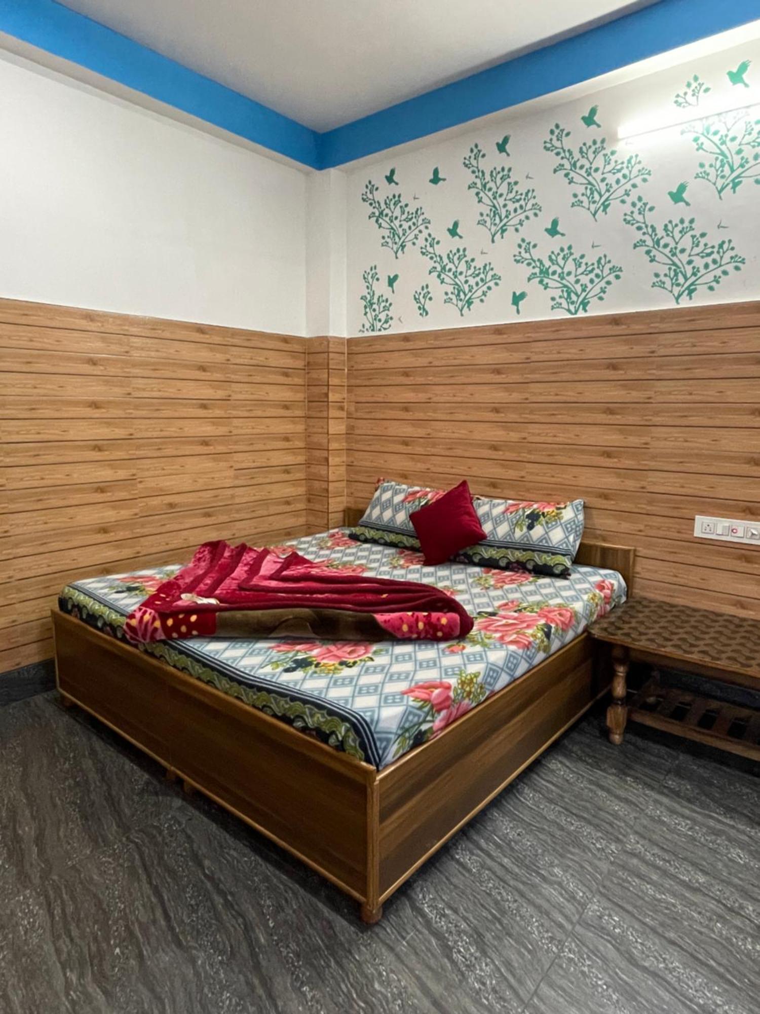 Chojh Inn Guest House Kasol Bagian luar foto