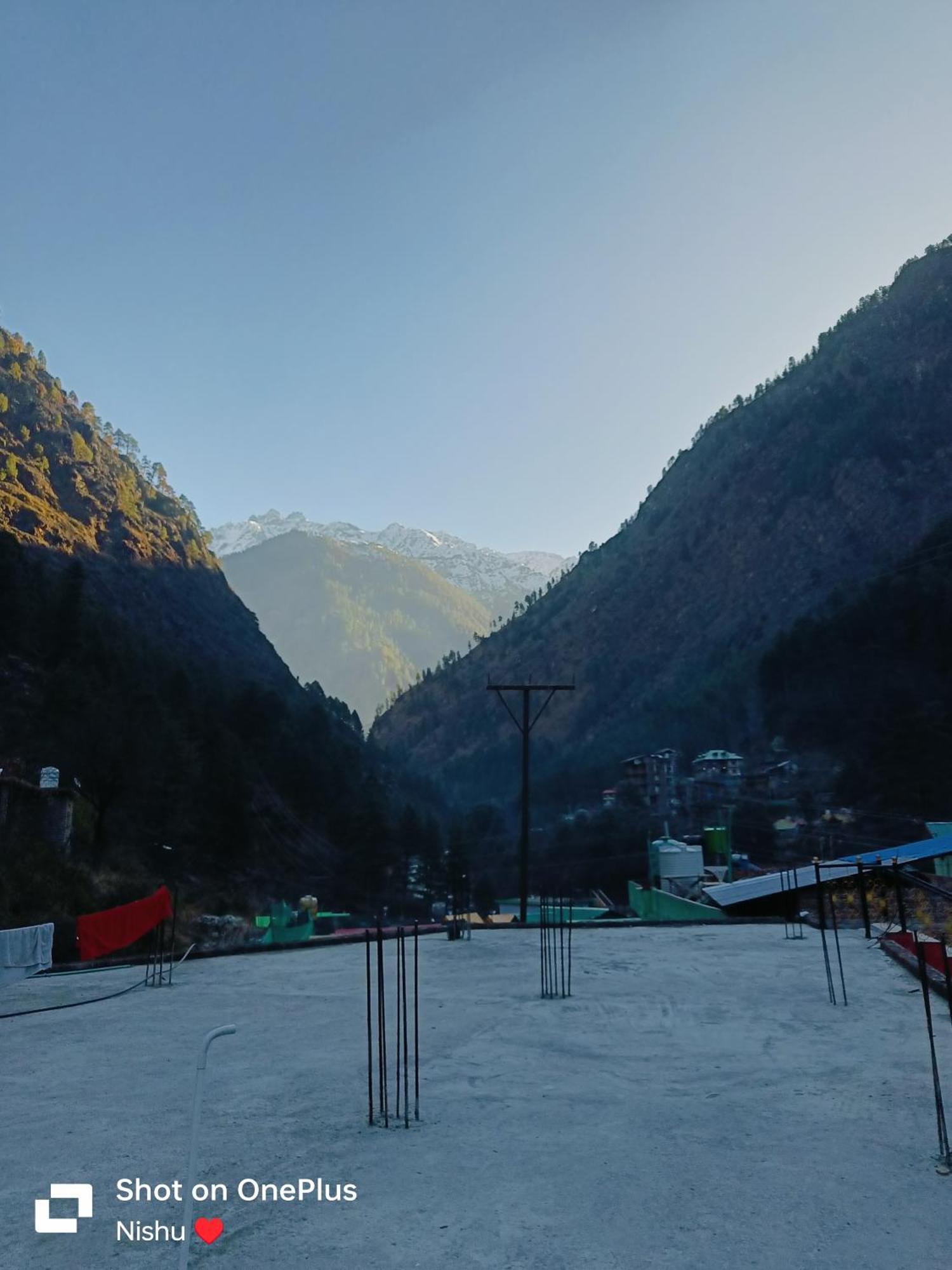 Chojh Inn Guest House Kasol Bagian luar foto